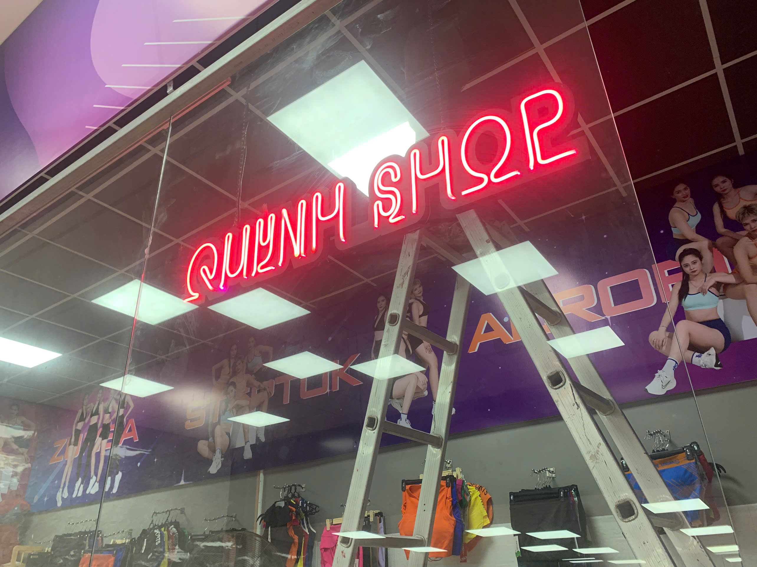 Thiết kế thi cong bảng hiệu neon tại vũng tàu